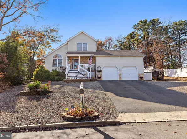 1057 Crew Ln, Manahawkin, NJ 08050