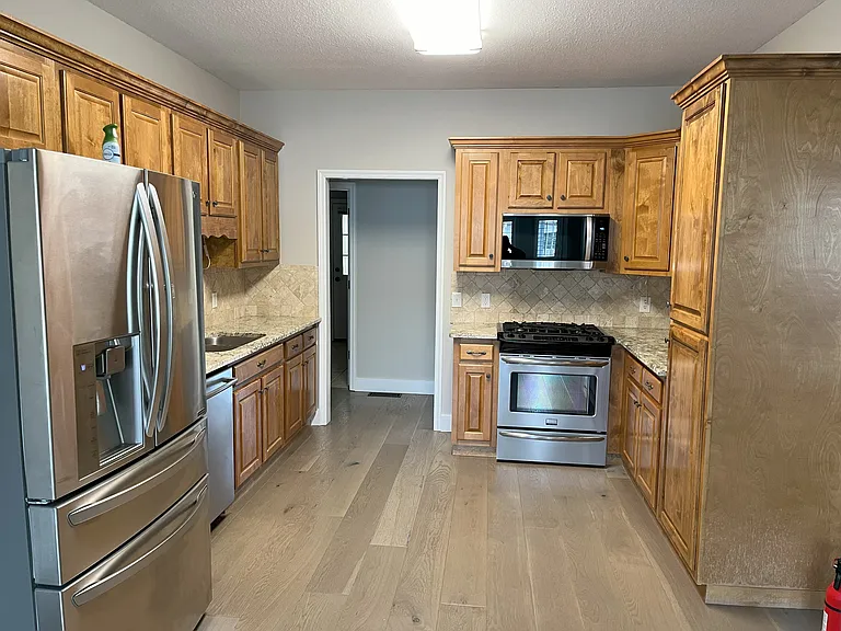 7629 Prince Dr — Photo 8