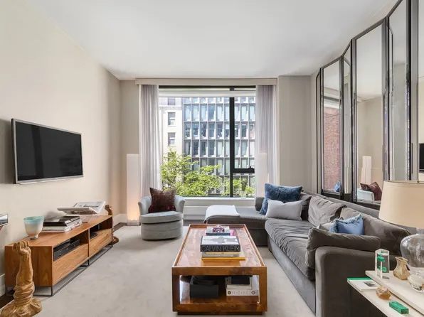 255 Hudson Street image 1 of 6