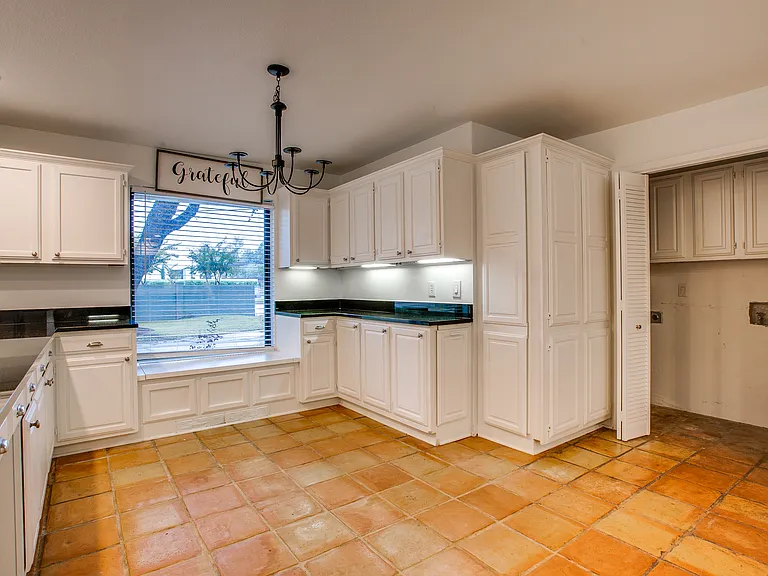 5815 Walnut Hill Ln — Photo 30
