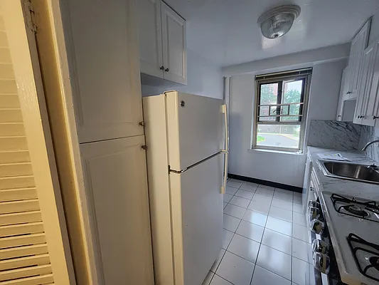 Rented by Queens Apartments Realty LLC | media 2