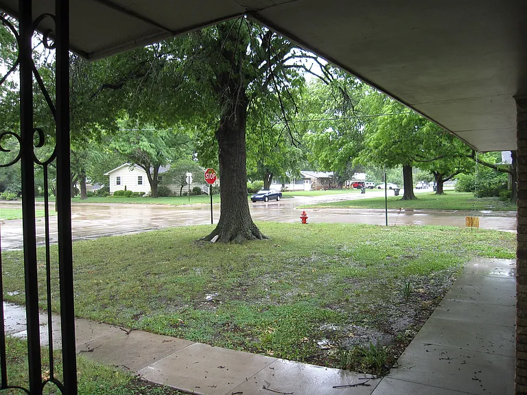 200 S College Dr — Photo 7