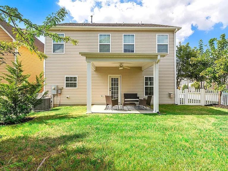 101 Roundhouse Ln — Photo 36