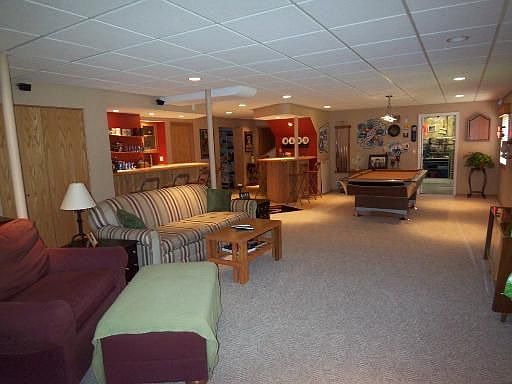 4th image of 341 W Parkwood Ct