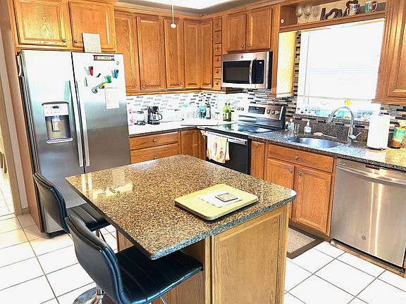 4th image of 7024 NW 104 Avenue