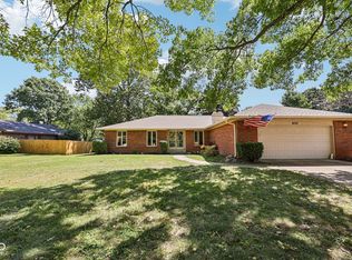 837 Briarwood Dr, Greenwood, IN 46142