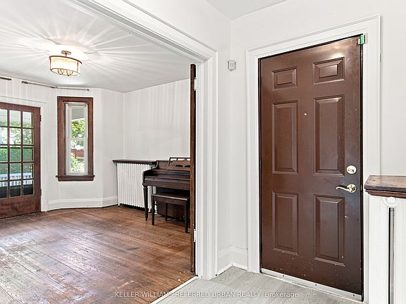 3rd image of 310 Vaughan Rd