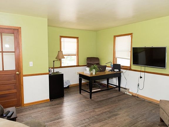 2nd image of 2119 East St