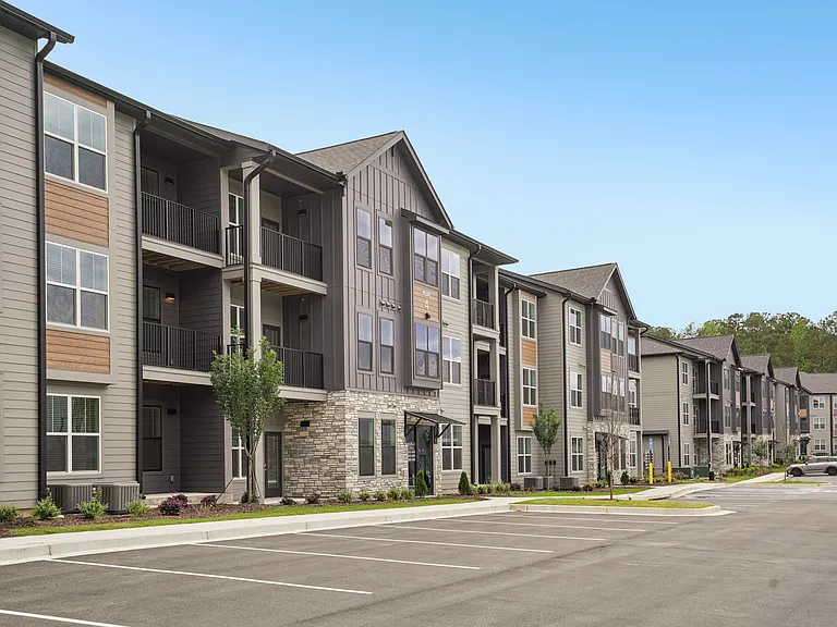 The Pullman Luxury Apartments — Photo 26