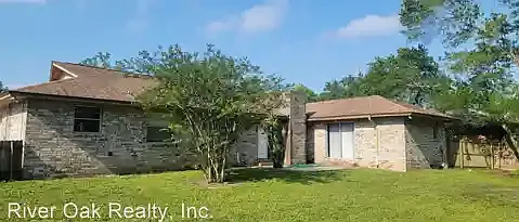 230 Foxridge Rd — Photo 3