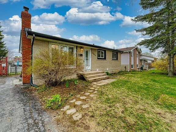 3rd image of 1344 Waverley Cres #2