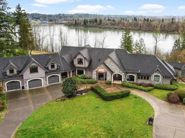 24228 River Rd, Maple Ridge, BC V2W 1M2