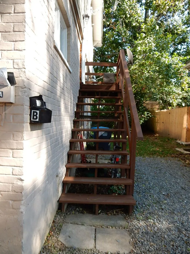 Hamilton Terrace/1214 — Photo 2
