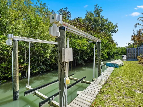 212 14th Pl, Vero Beach, FL 32960