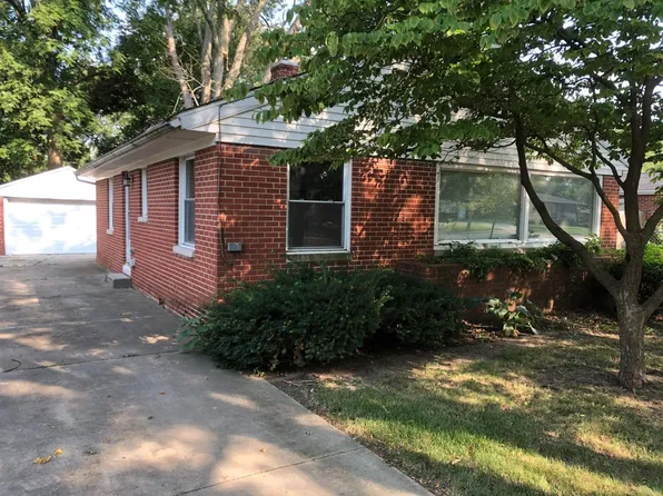 1016 N Oak St, Normal, IL 61761