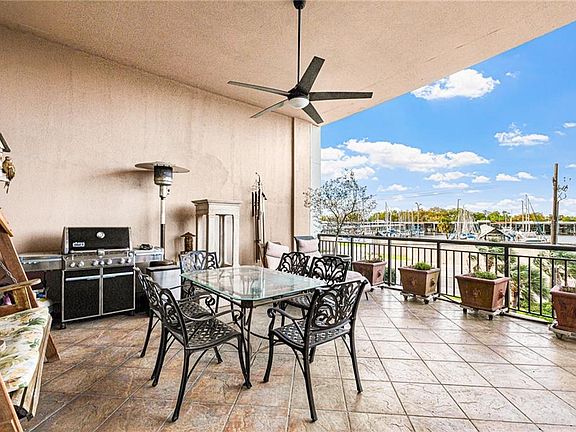 4th image of 232 Lake Marina Ave APT 2A