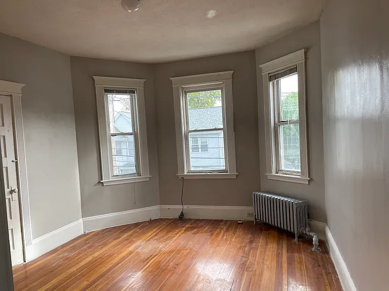 20 Eastern Ave — Photo 9
