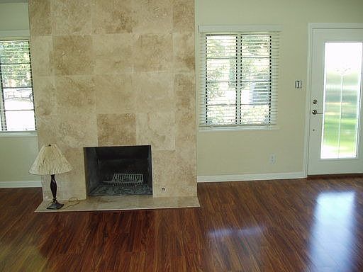 2nd image of 513 S Calle Abronia