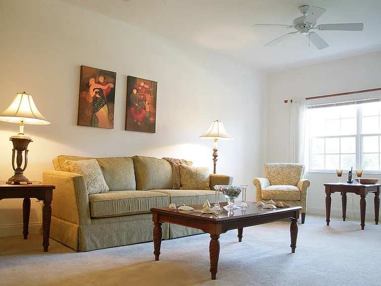 Beachside Apartments — Photo 12