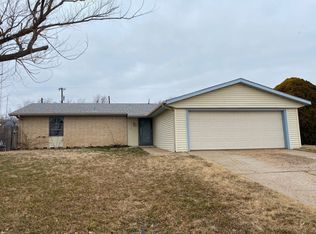 1439 Dogwood Ln, Pampa, TX 79065