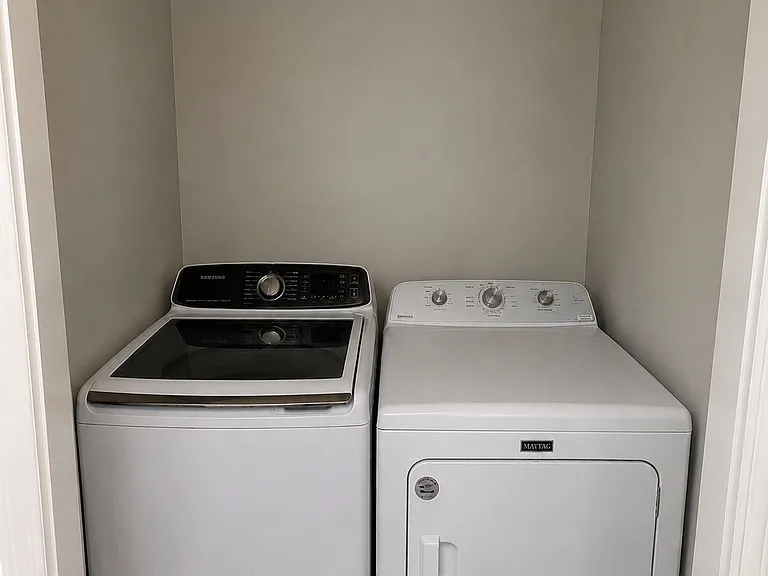 560 Old Town Rd — Photo 8