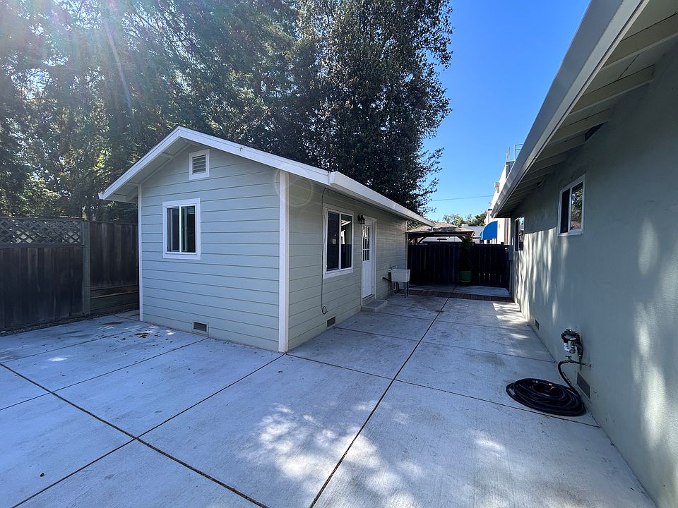 1st image of 1147 N 4th St