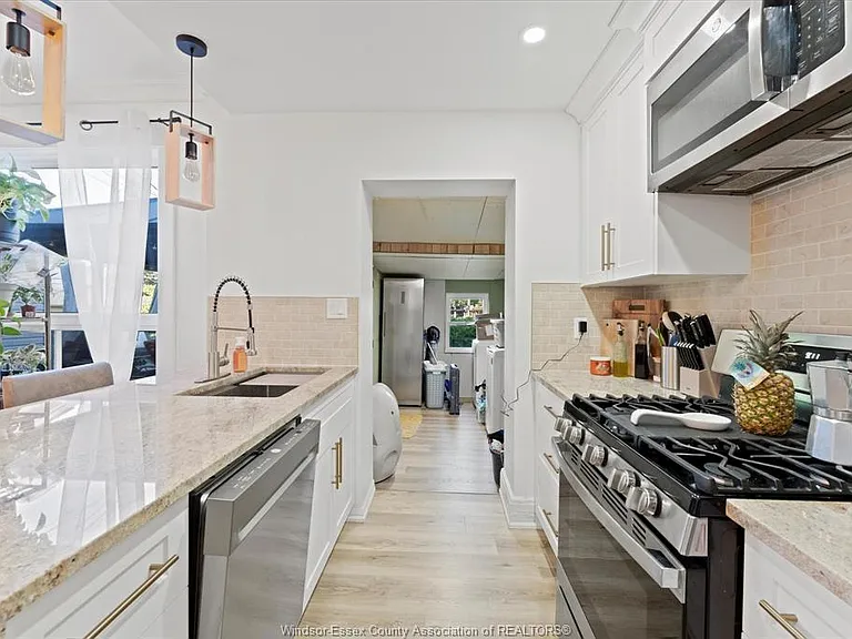 1263 Monmouth Rd — Photo 13