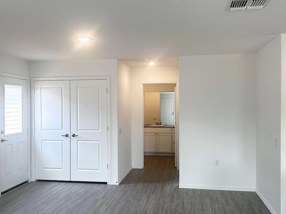 1159 Janzen Rd