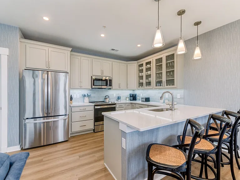 1703 Paget Rd #303 — Photo 4
