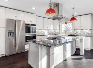 2335 Sioux Ct, New Brighton, MN 55112