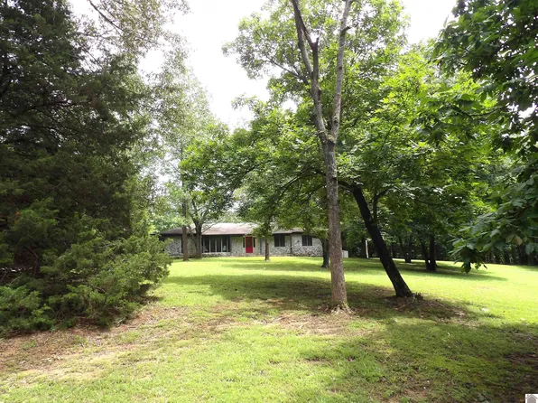 150 Sills Ln, Benton, KY 42025