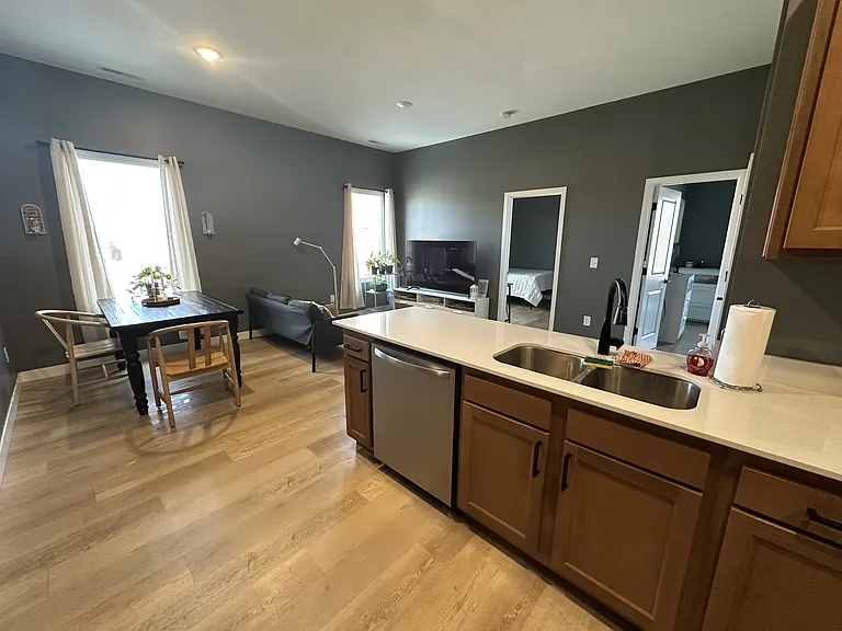 317 S Anderson St #11 — Photo 2