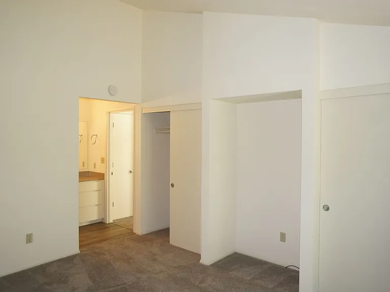 1440 SW Upland Dr — Photo 16