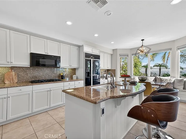 20800 Campania Ln — Photo 19