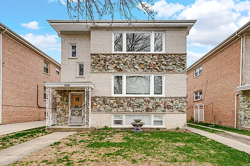 5740 N Lowell Ave #2 Photo 1