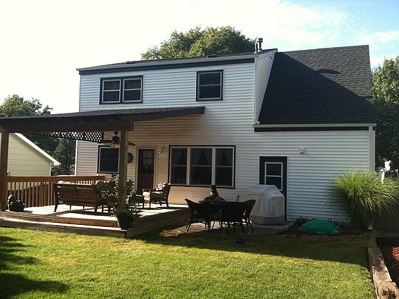 2nd image of 7121 Willow Ave