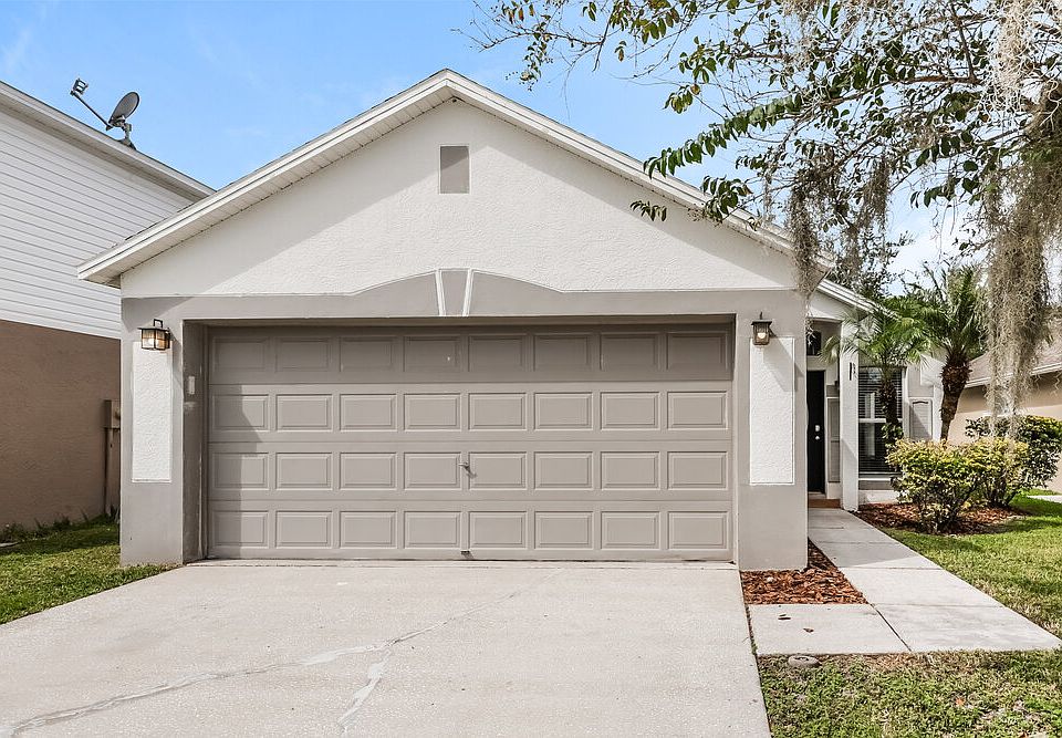 1st image of 30555 Birdhouse Dr
