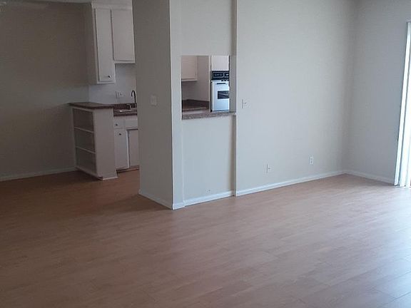 3rd image of 435 E Live Oak Ave APT 209