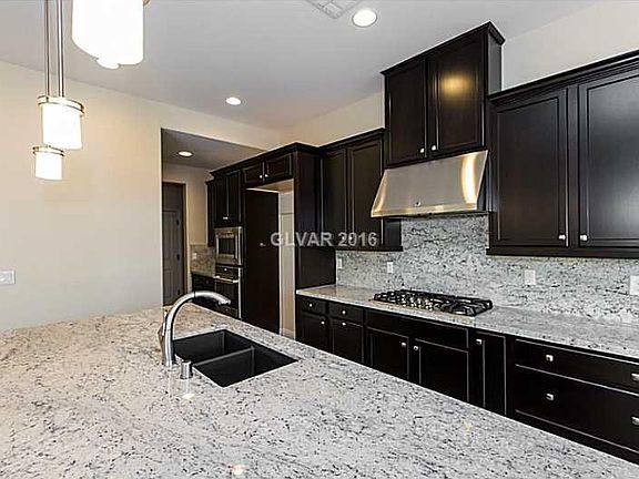 4th image of 2561 Prairie Pine St