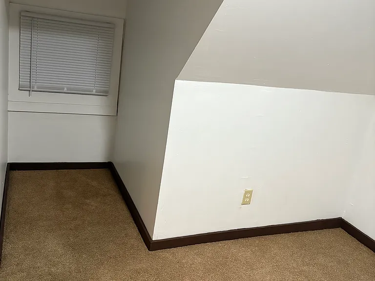 634 Pleasant St SE #2 — Photo 5
