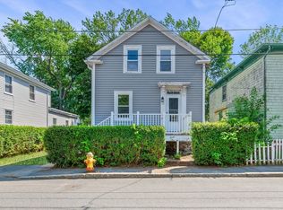 12 Planters St, Salem, MA 01970