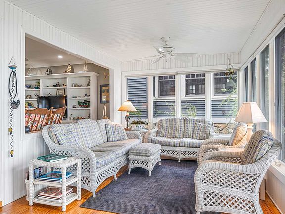 Enclosed Porch - Main Level
