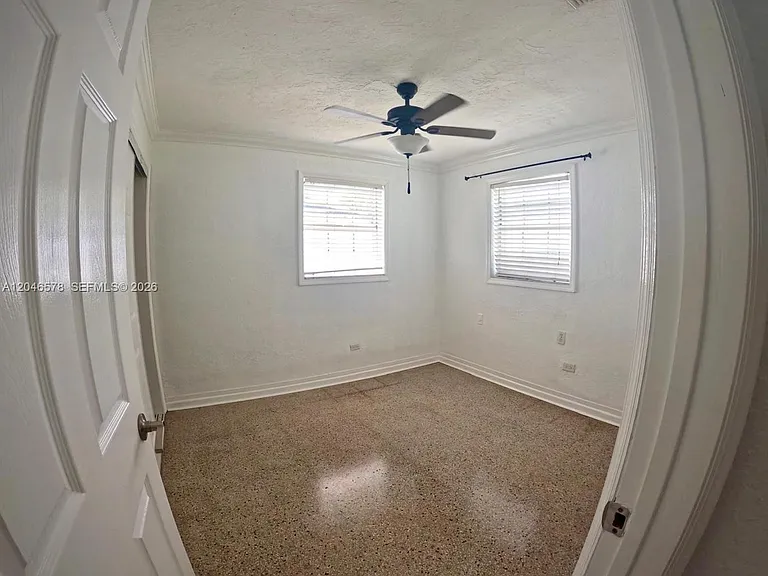 5720 SW 38th Ct — Photo 20