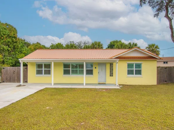 446 Coral Dr, Melbourne, FL 32935