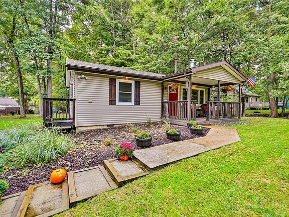 3rd image of 24 Turkey Ridge Rd