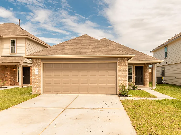 24322 Treviso Gardens Dr — Photo 1