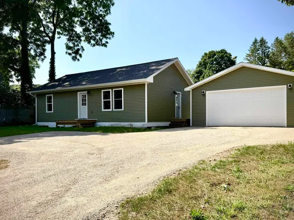 2183 Howard St, Central Lake, MI 49622