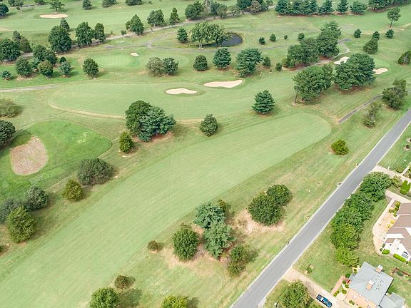 4th image of 104 Vance Dr