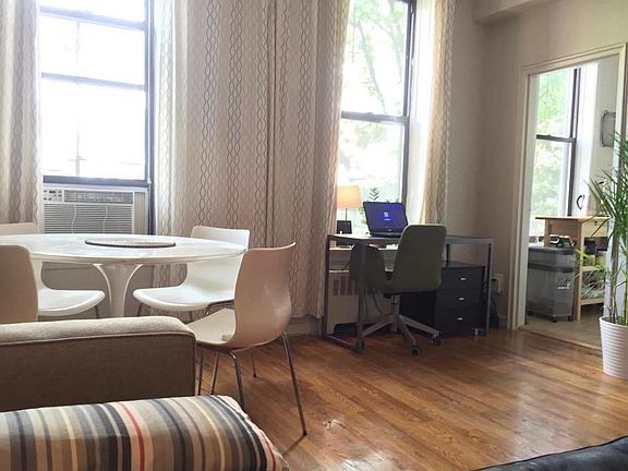 3rd image of 200 W 21st St APT 1D