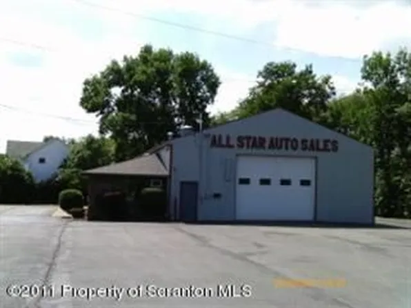 203 Boulevard Ave, Throop, PA 18512